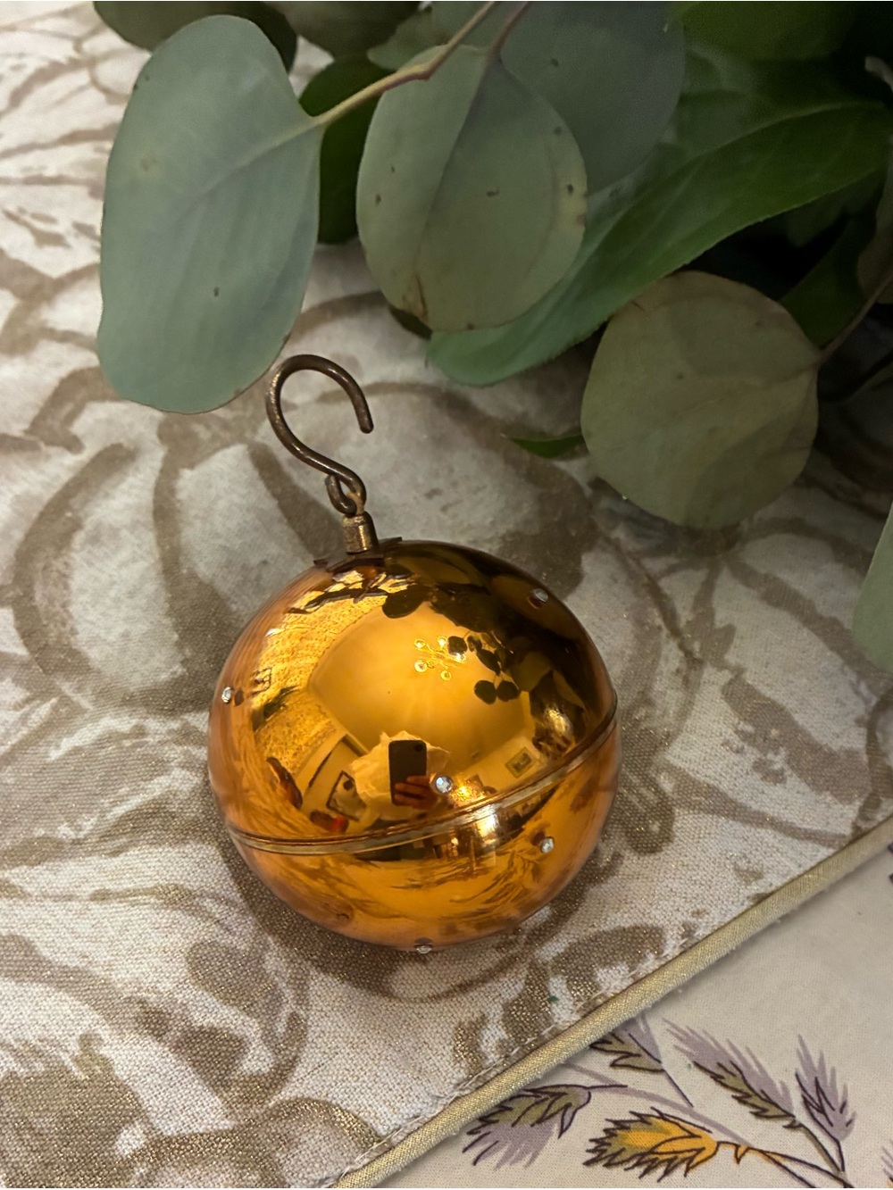 Vintage Reuge Sainte-Croix mechanical musical Christmas ball ornament
